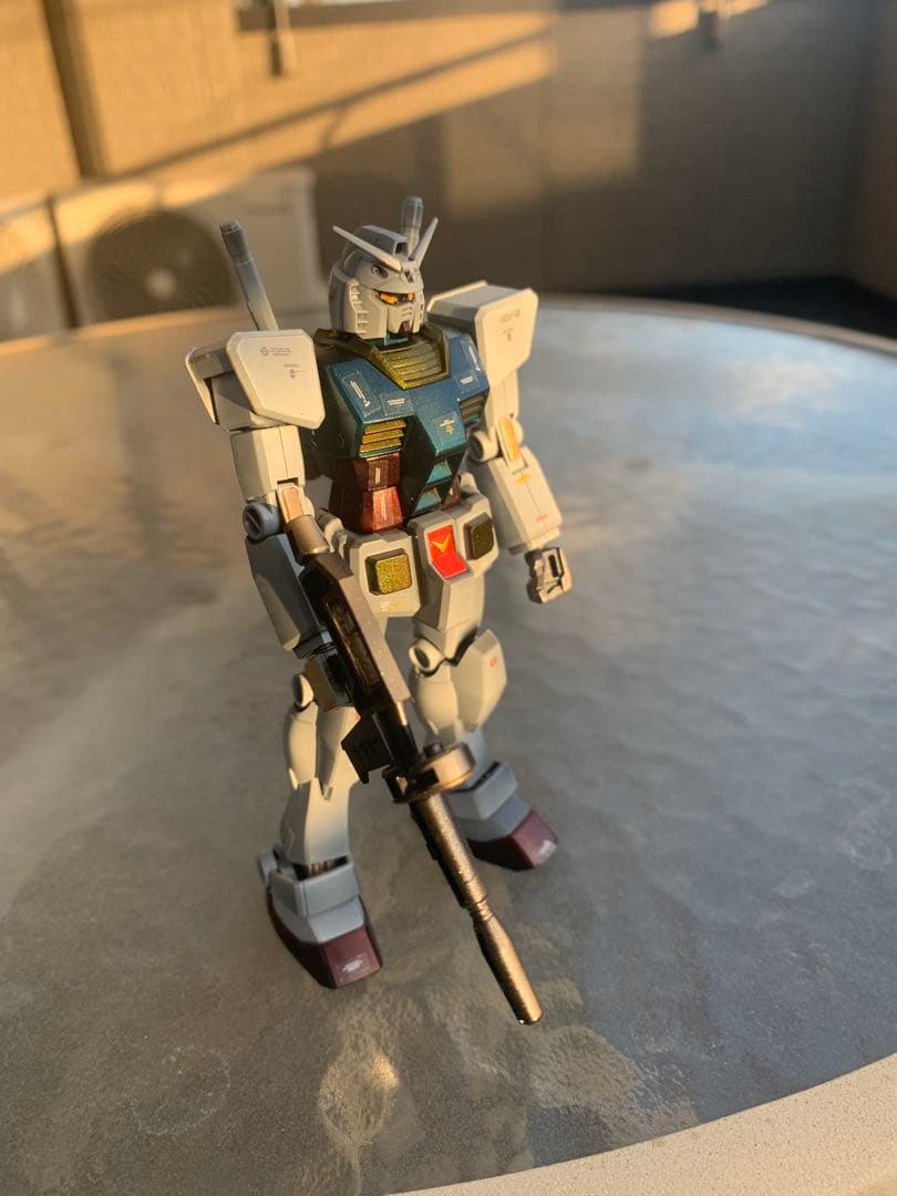 1/48スケール メガサイズガンダム と組立体験版他有り。