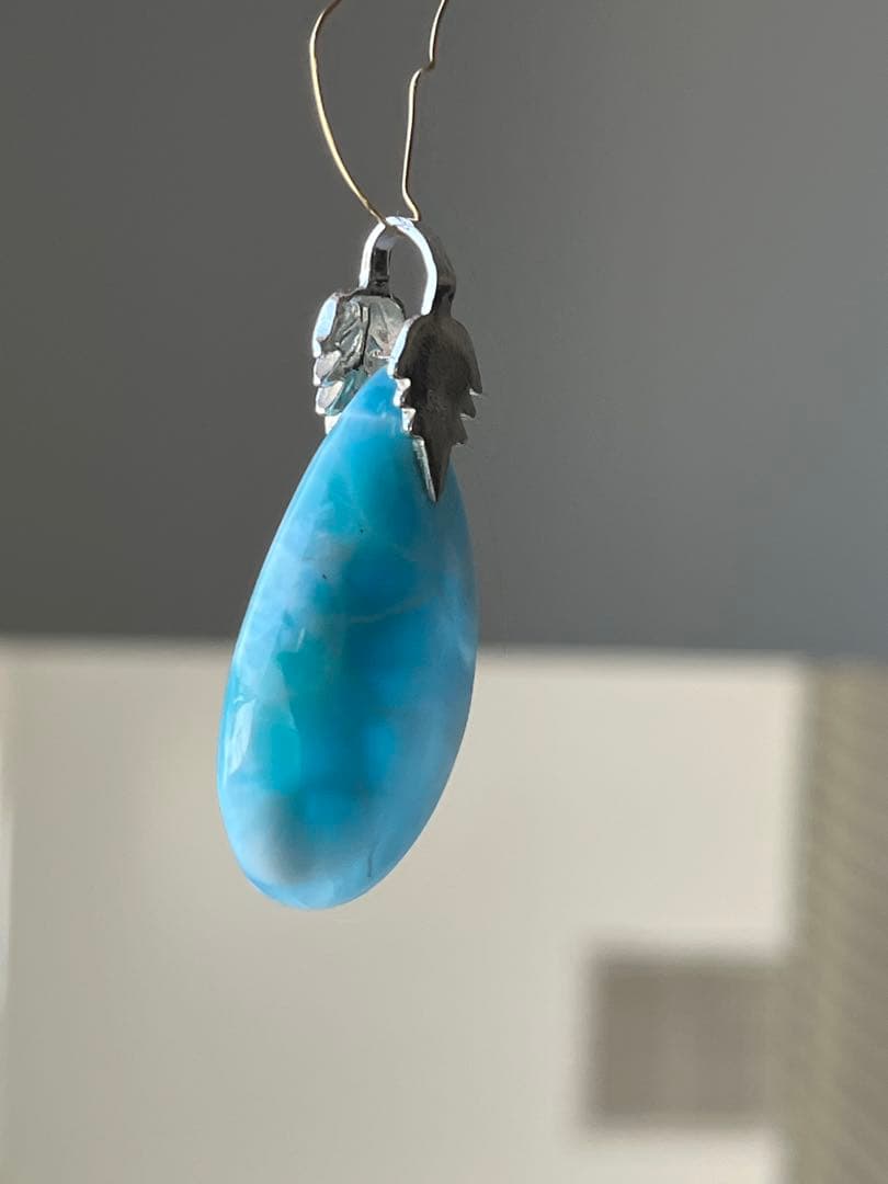 天然石ラリマー☆高品質！しずく型ペンダントトップ①☆リーフ型バチカンがステキ！