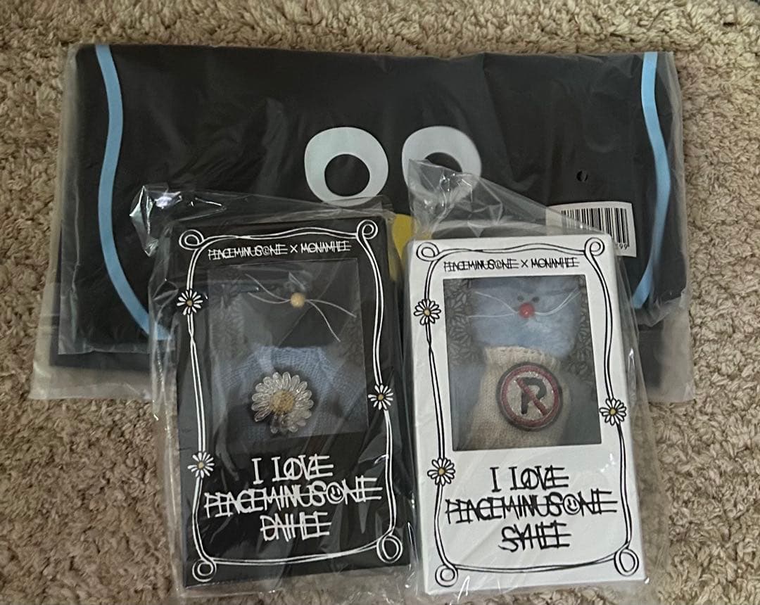 PEACEMINUSONE X MONAMHEE ぬいぐるみキーリング　トート