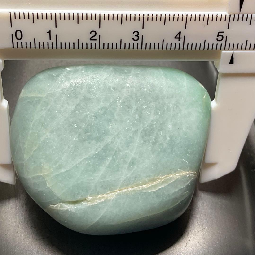 ［緑色　ガラス質］　上質糸魚川翡翠海石200g ヒスイ　ひすい