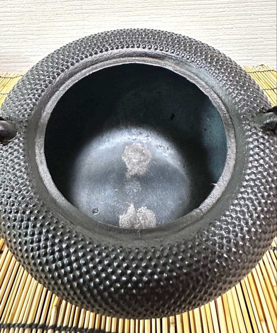 未使用品　南部照光堂造　１５型アラレ　南部鉄瓶　南部鉄器　鉄瓶　調理器具