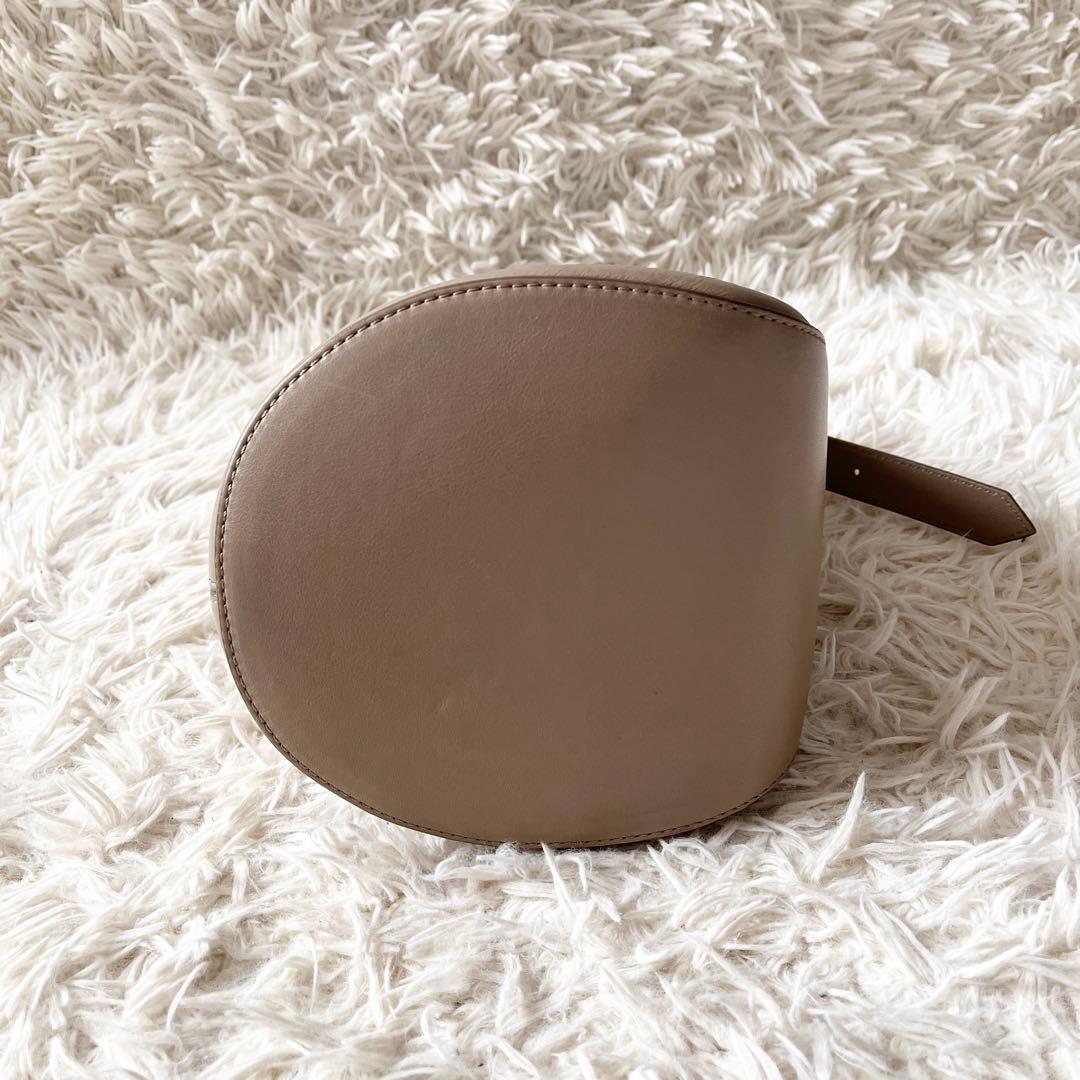 J&M DAVIDSON　クイバー バケット　ハンドバッグ　レザー　ベージュ