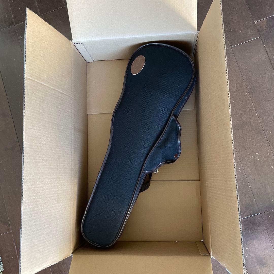 SUZUKI No. 220 1/4 サイズ　 バイオリン本体とハードケース