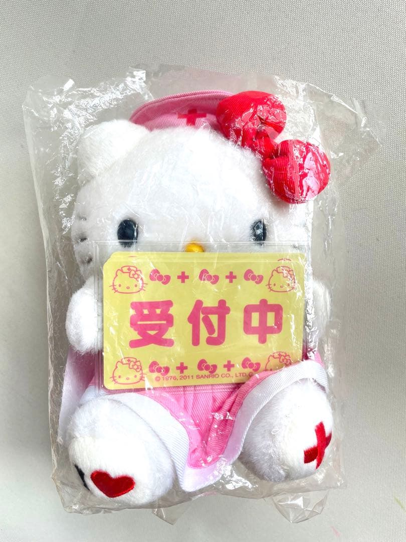 ハローキティ キティ ナースキティ ぬいぐるみ 受け付け 日本赤十字 匿名配送