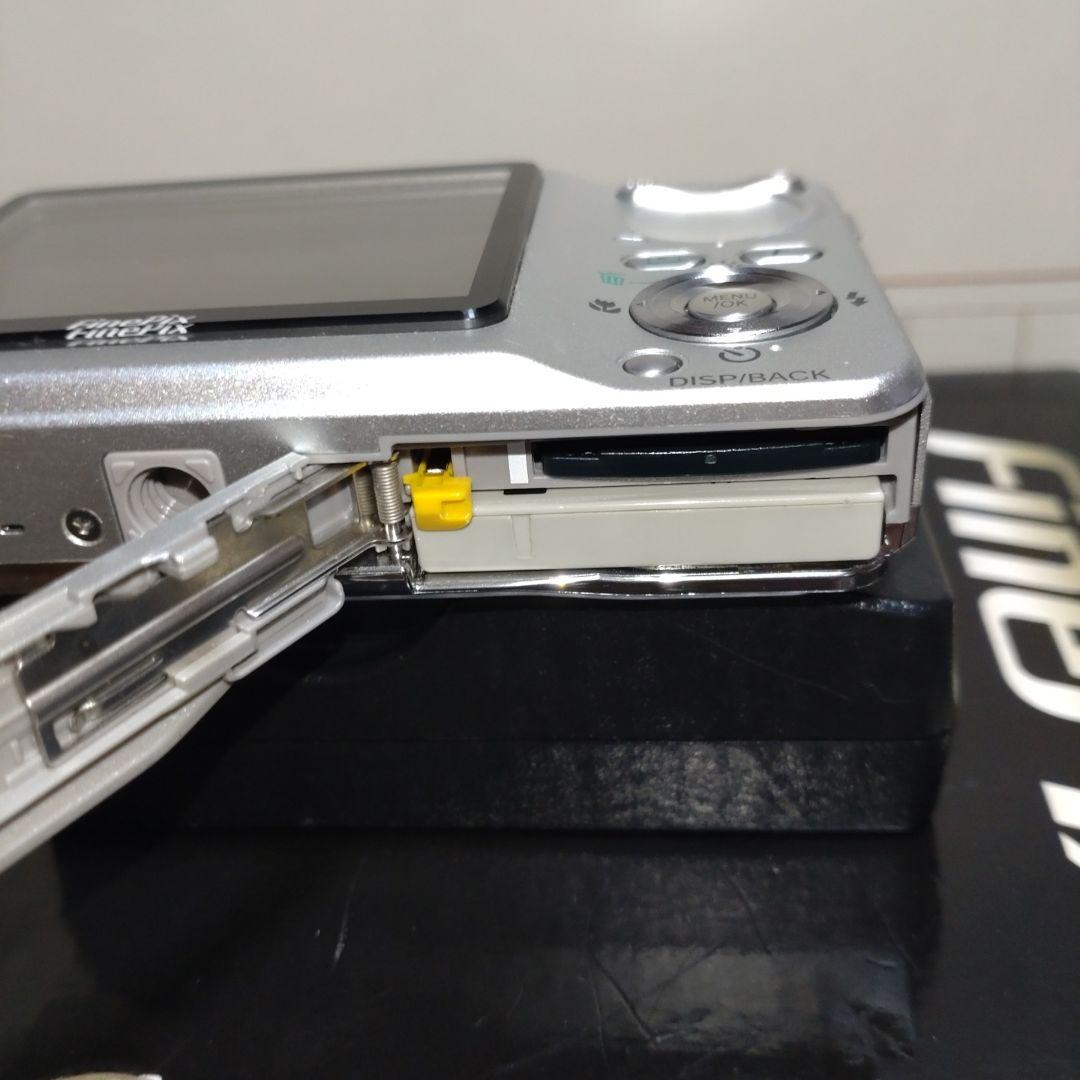 FUJIFILM　FinePix Ｆ460 デジタルカメラ XDカード付