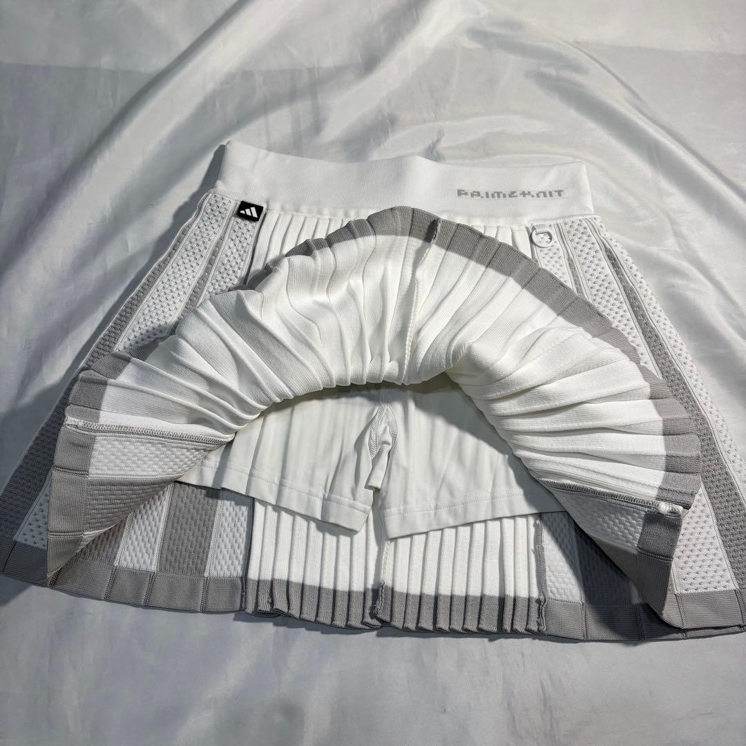 専用様　未使用adidas ゴルフ　セットアップ　モックネック　プリーツスカート