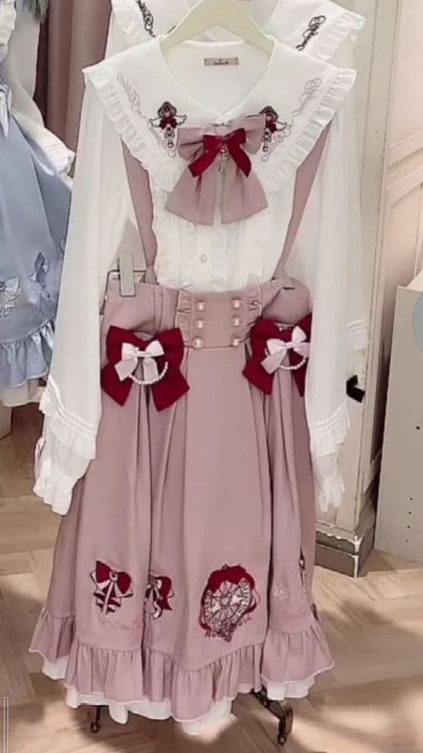 アマベル、Magical Ribbonフリルスカート＆ブラウス