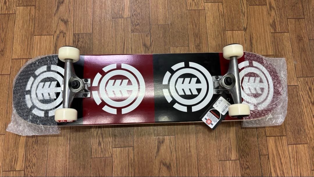 新品◆ELEMENT スケートボード8.0 (カバー付き)