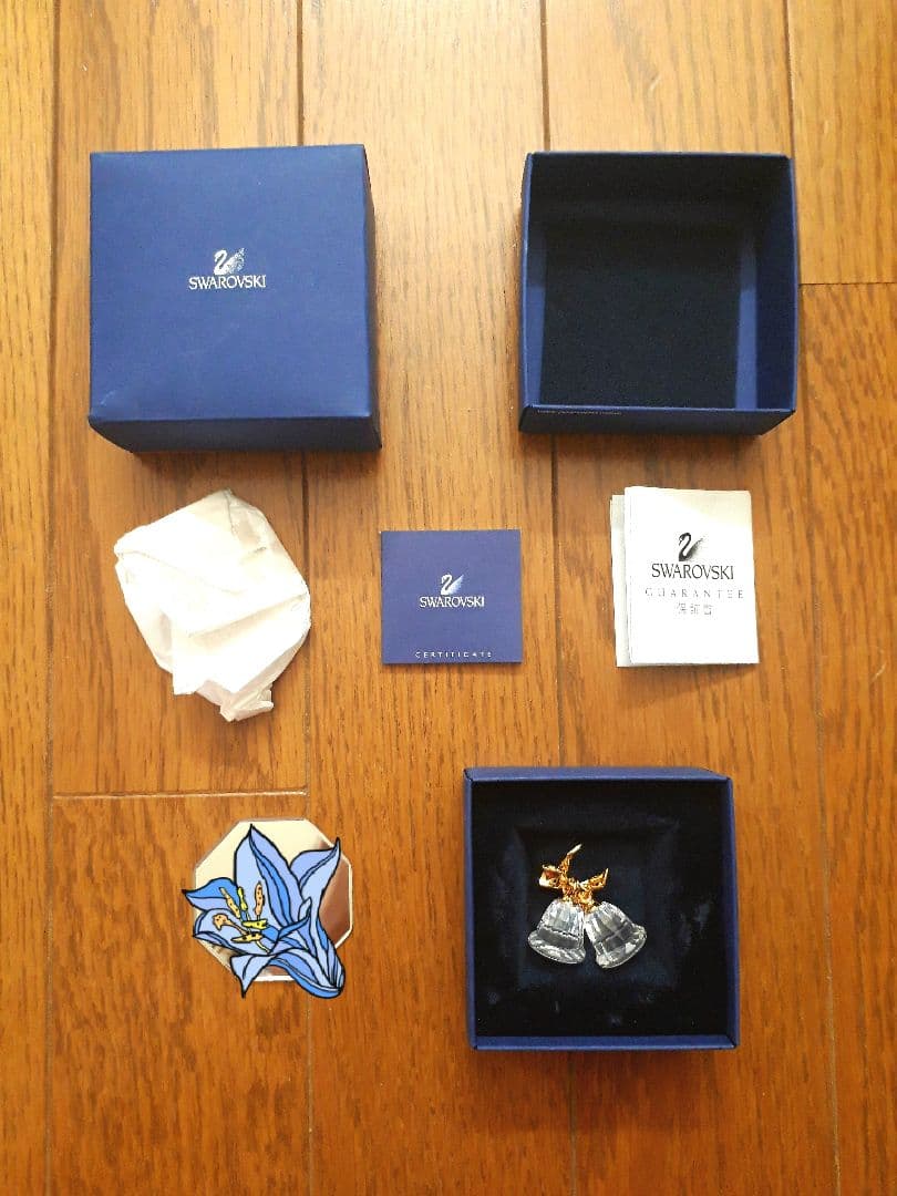 新品スワロフスキーSWAROVSKI18Kゴールドベルガラスリボン飾りオブジェ