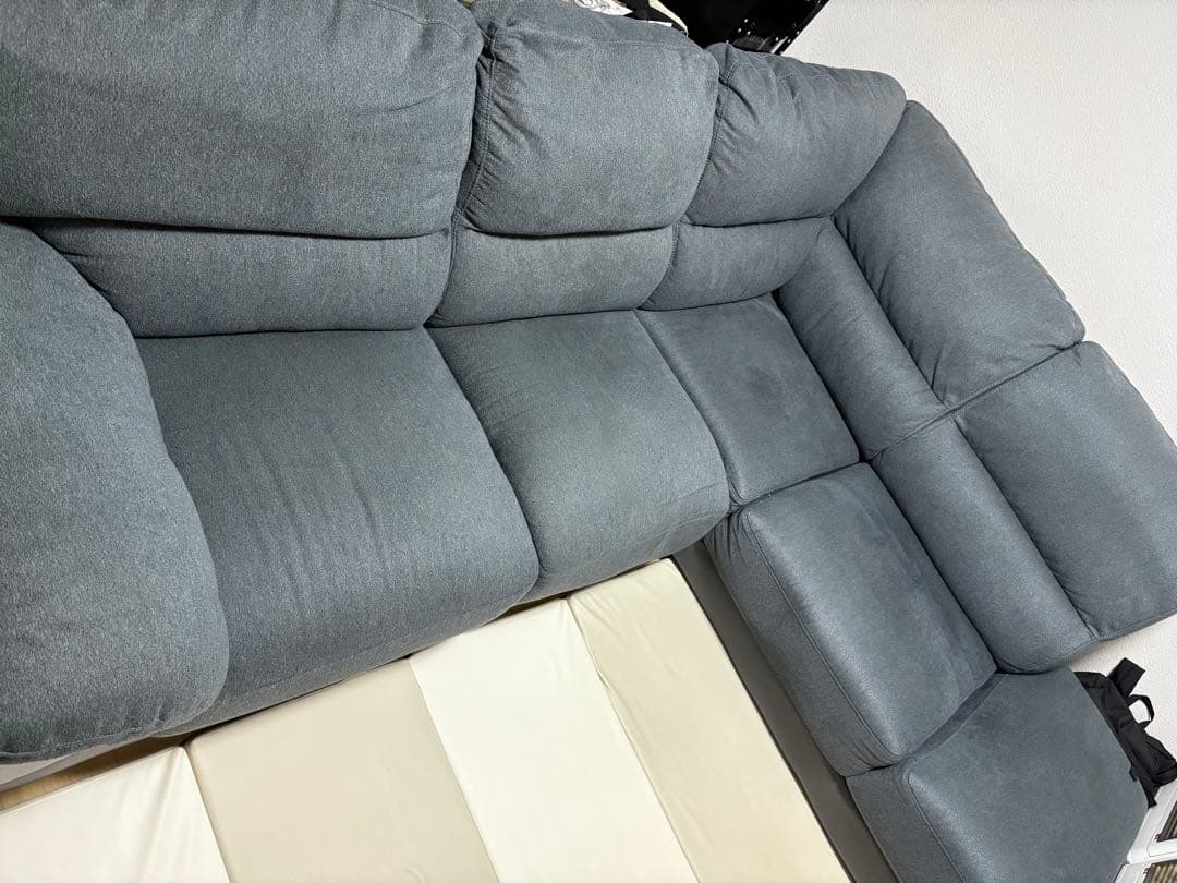 ①ニトリ　布張りカウチソファ(ウォール3KD LC GY)