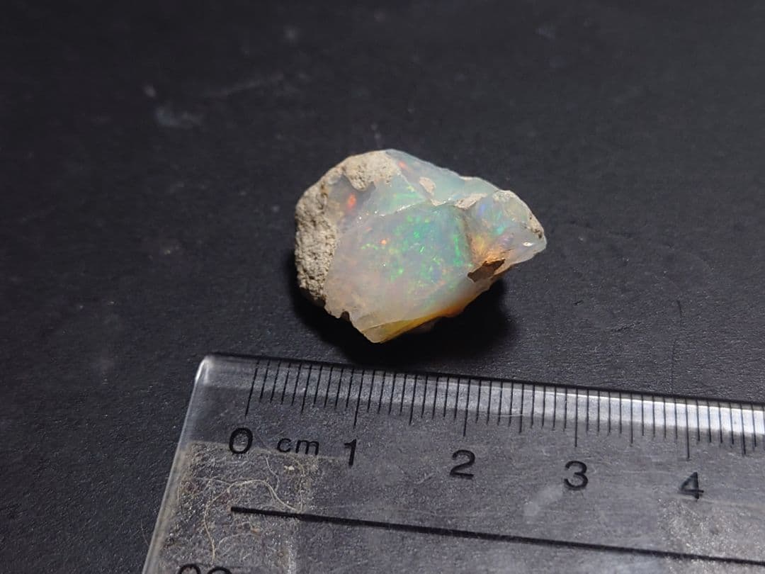 エチオピア　オパール　原石　鉱物標本　ジュエリーグレード　AAA