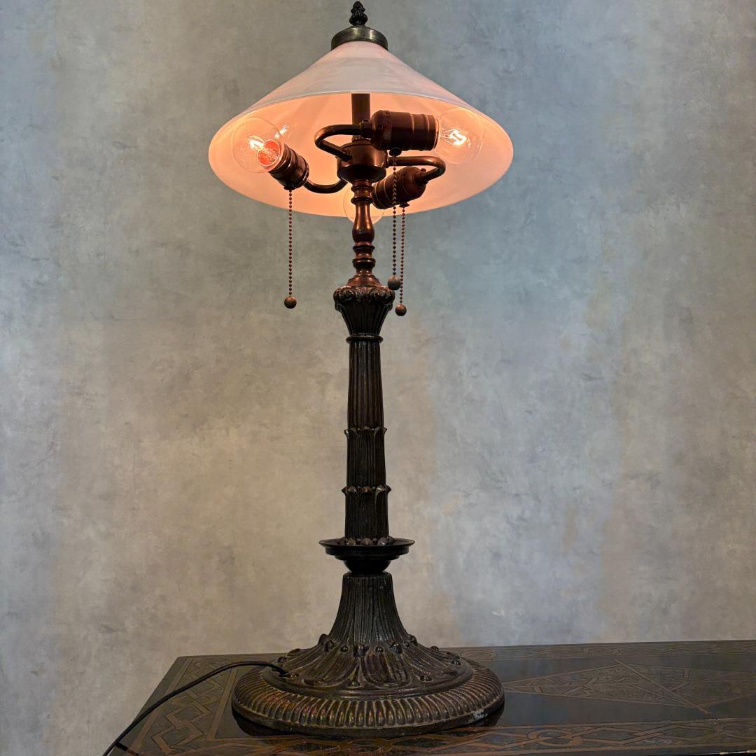 アール・ヌーヴォー調 アンティーク テーブルランプ