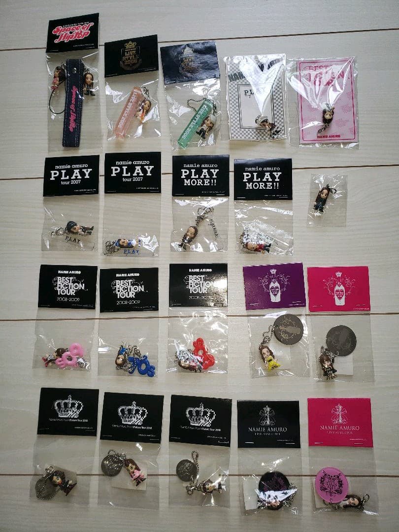 安室奈美恵  ライブグッズ  フィギュアストラップ