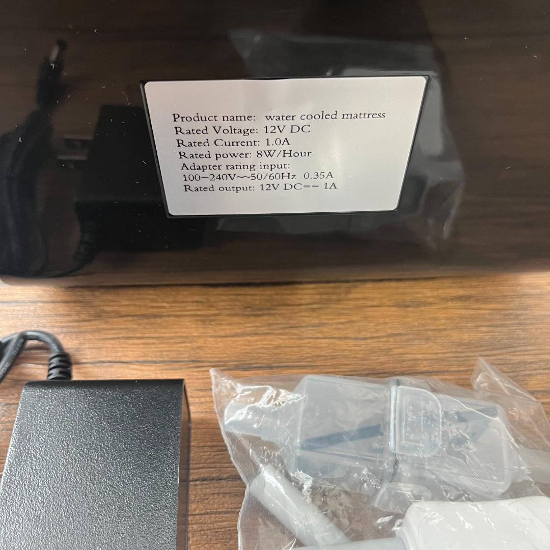 新品 ココクール 冷却マット ペット 電気式 水冷式 犬猫用 クールマット