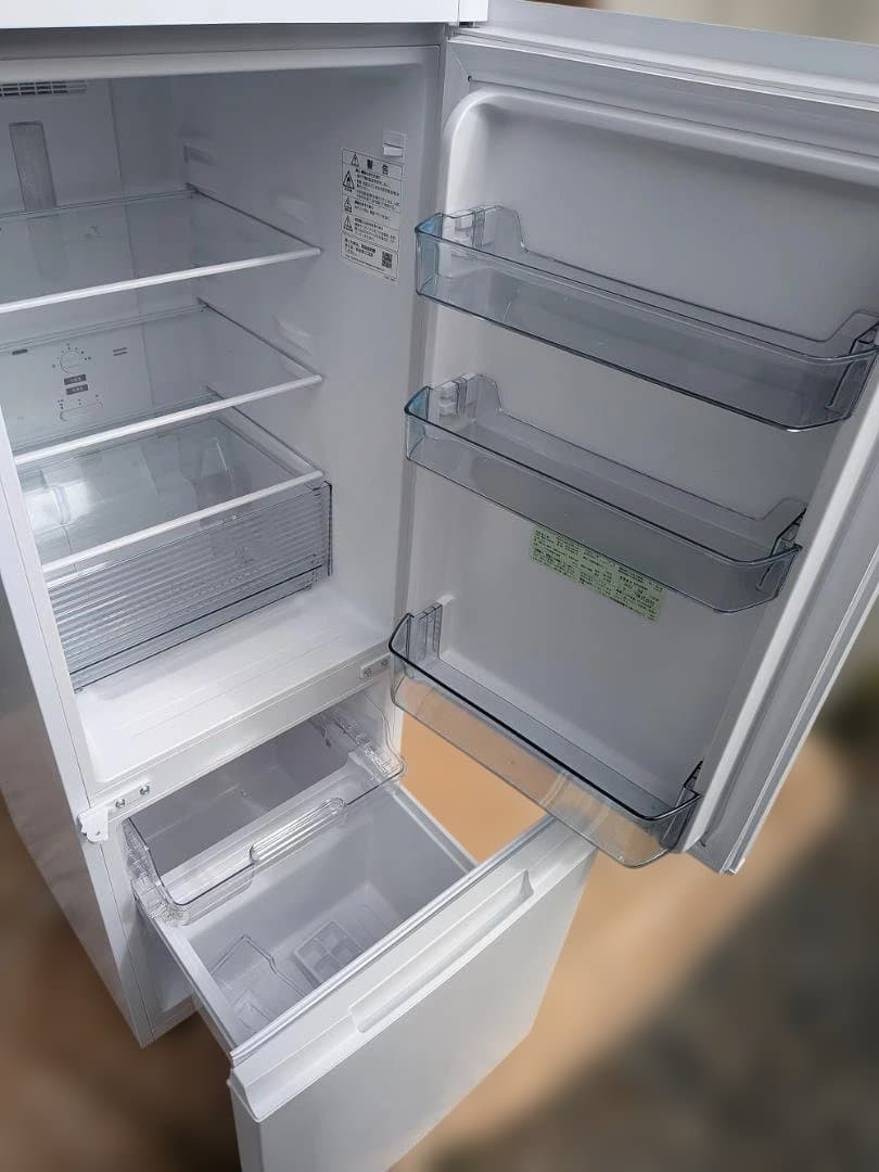 シャープ 冷蔵庫 SJ-D18J-W 幅49.5cm 179L 2023年製