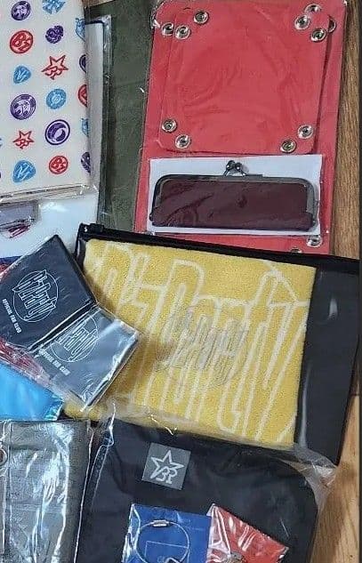 ゆ*ち様 B'z　継続記念品セット☆　27品？