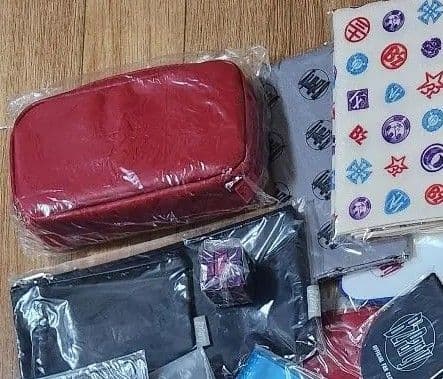 ゆ*ち様 B'z　継続記念品セット☆　27品？