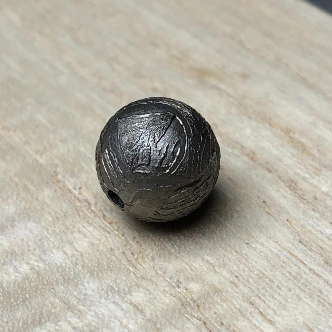 ハ*ル様 アルタイ隕石　 鉄隕石　ギベオン　原石　メテオライト 球体と立方体のセ