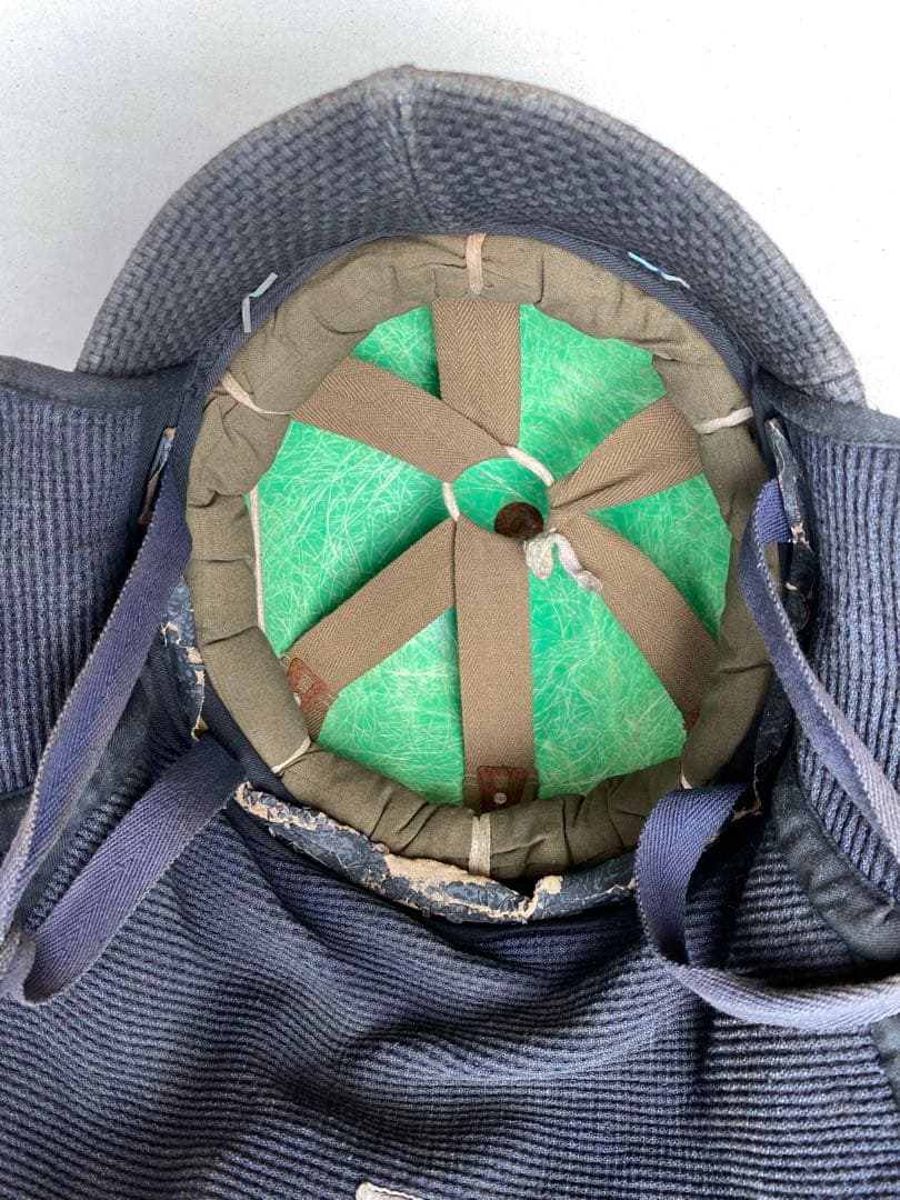 超レトロな横浜市　消防士ヘルメット