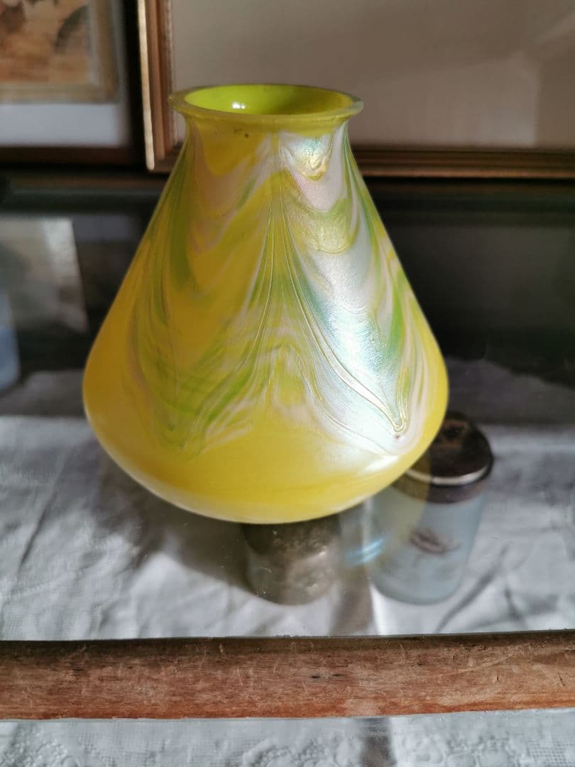 ランプシェイドのみ：アンティーク 玉虫黄色&翠&乳白&桜 ファブリル系虹彩ガラス