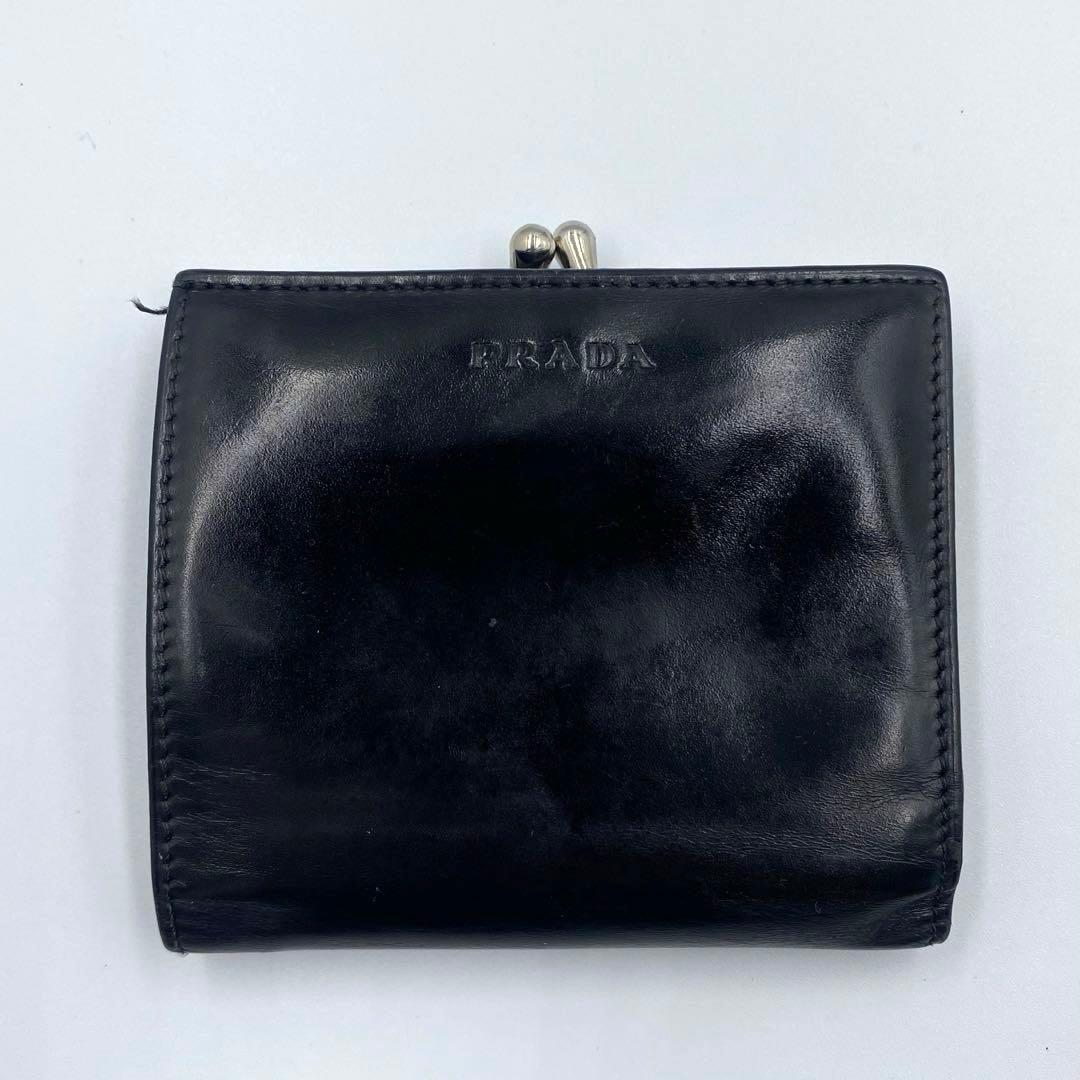 美品　プラダ　PRADA 二つ折り財布　黒　レザー　がま口