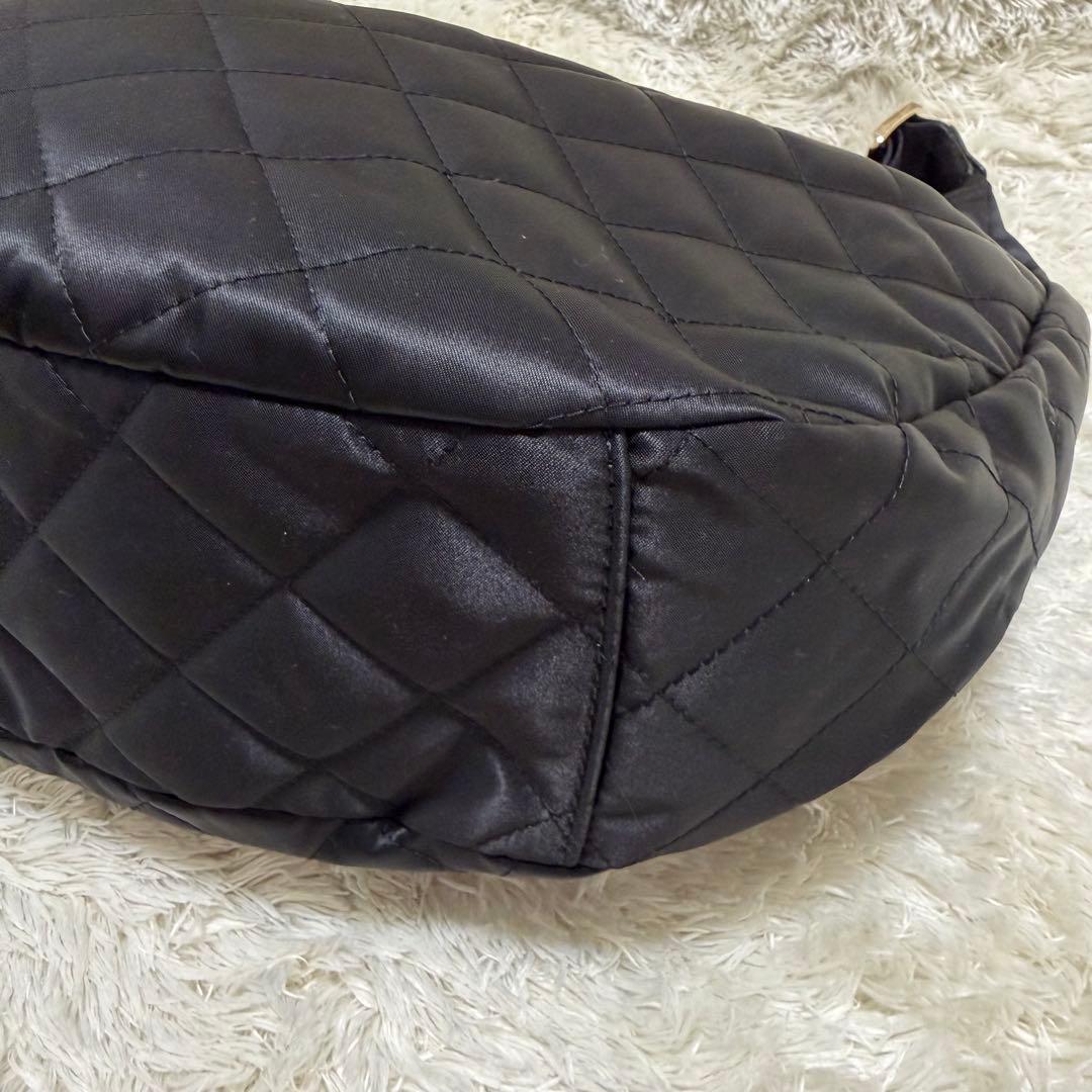 新品タグ付き✨ラシット　キルティングラウンドビッグショルダーバッグ　黒　肩掛け