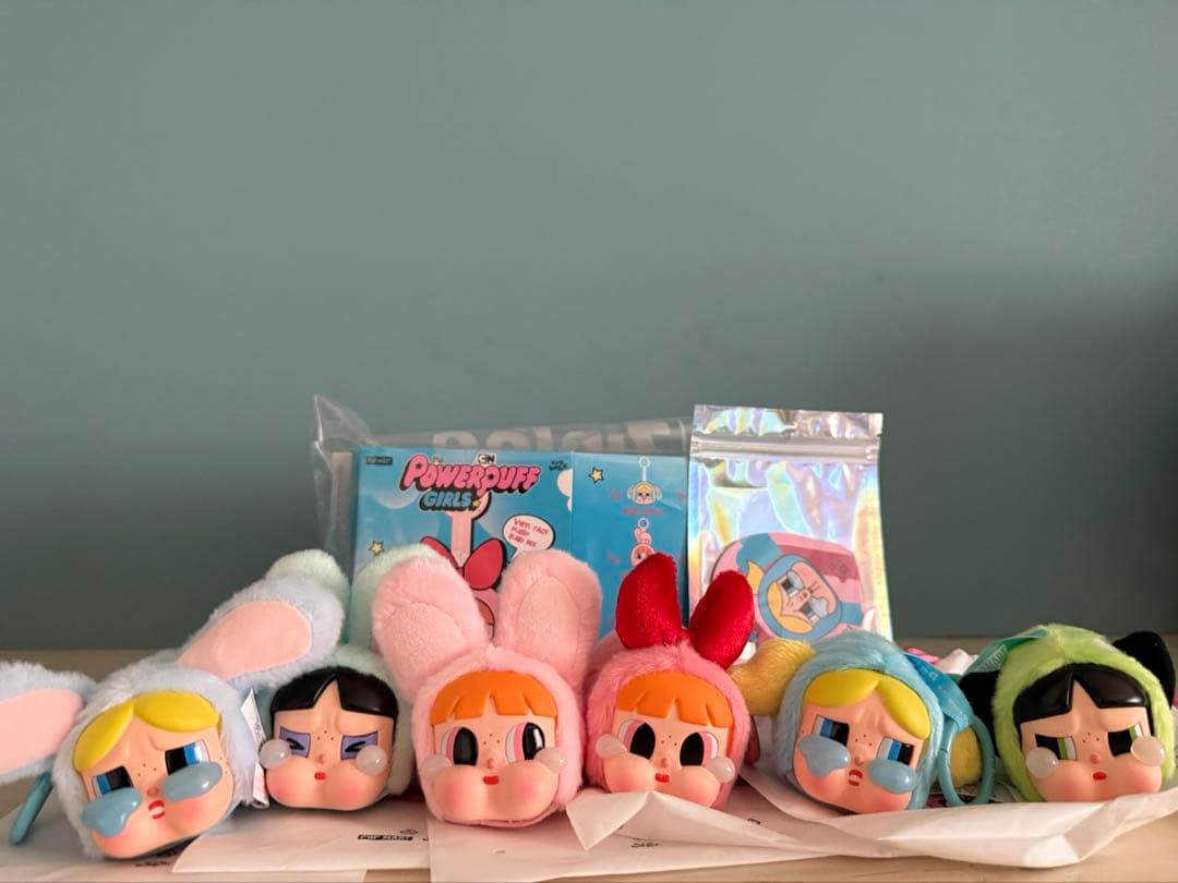 パワーパフガールズ　クライベイビー　crybaby popmart