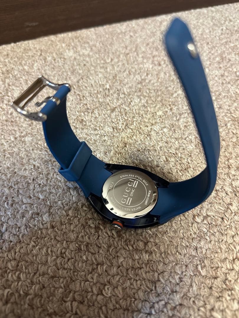 GUCCI ネイビー ラバーベルト 時計