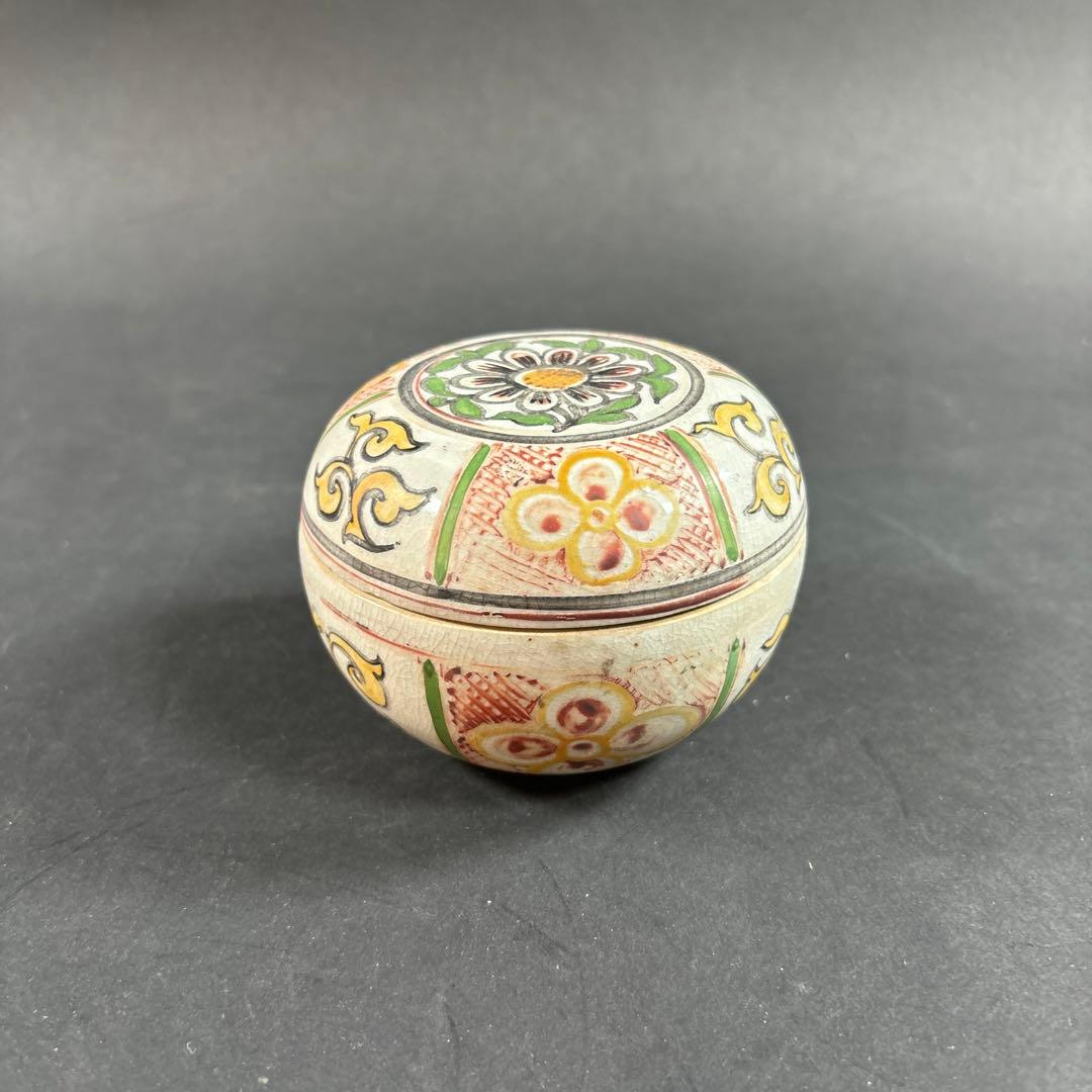 香合　外国？　タイ？　伊万里　九谷　鍋島