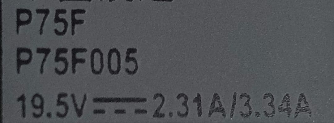 ✪ Dell Inspiron 3581 i3 16GB ストレージ無