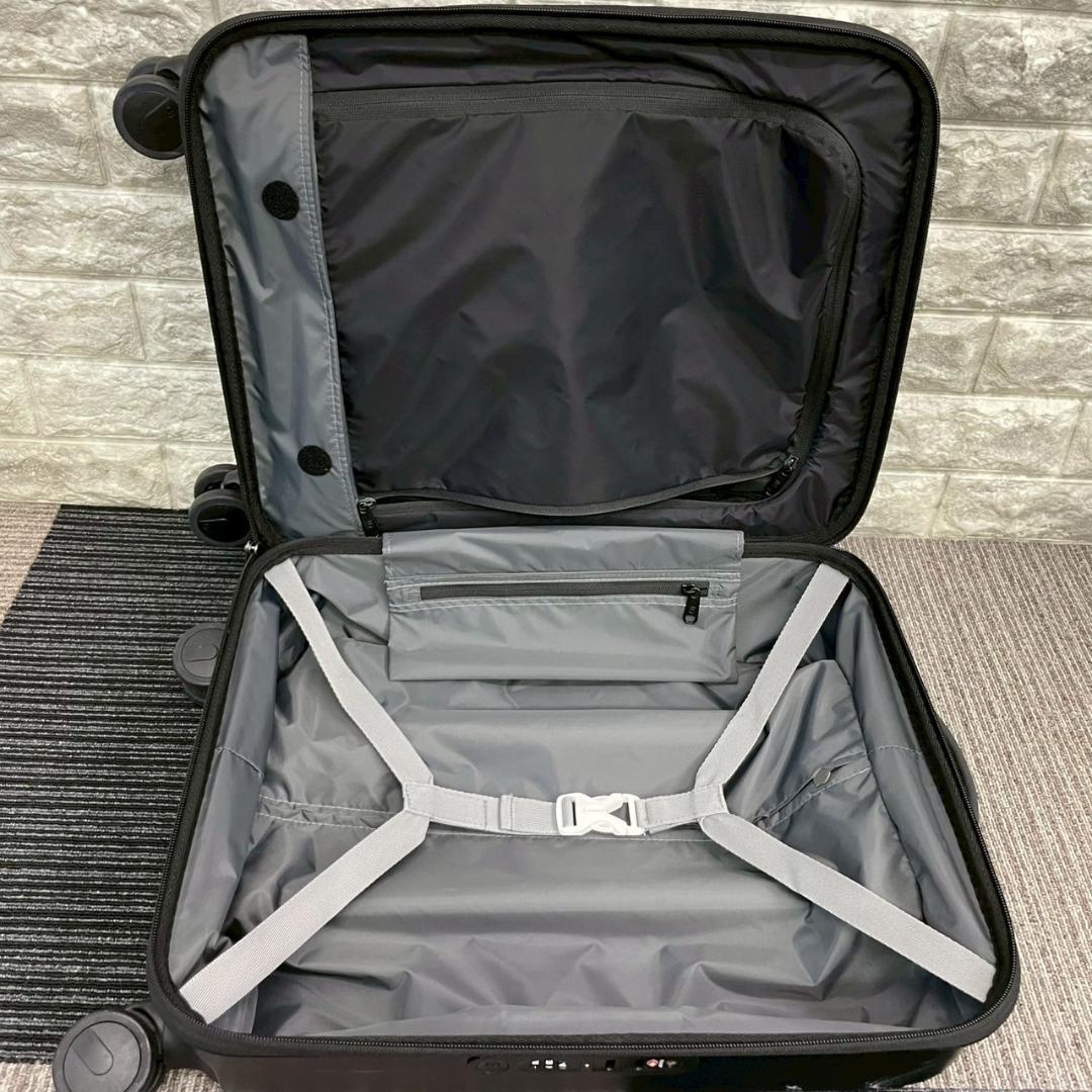 VICTORINOX　ビクトリノックス　キャリーケース　４輪　ブラック