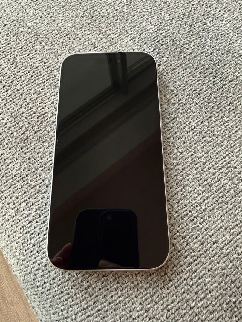 【美品！！】Apple iPhone 16 128GBホワイトSIMフリー
