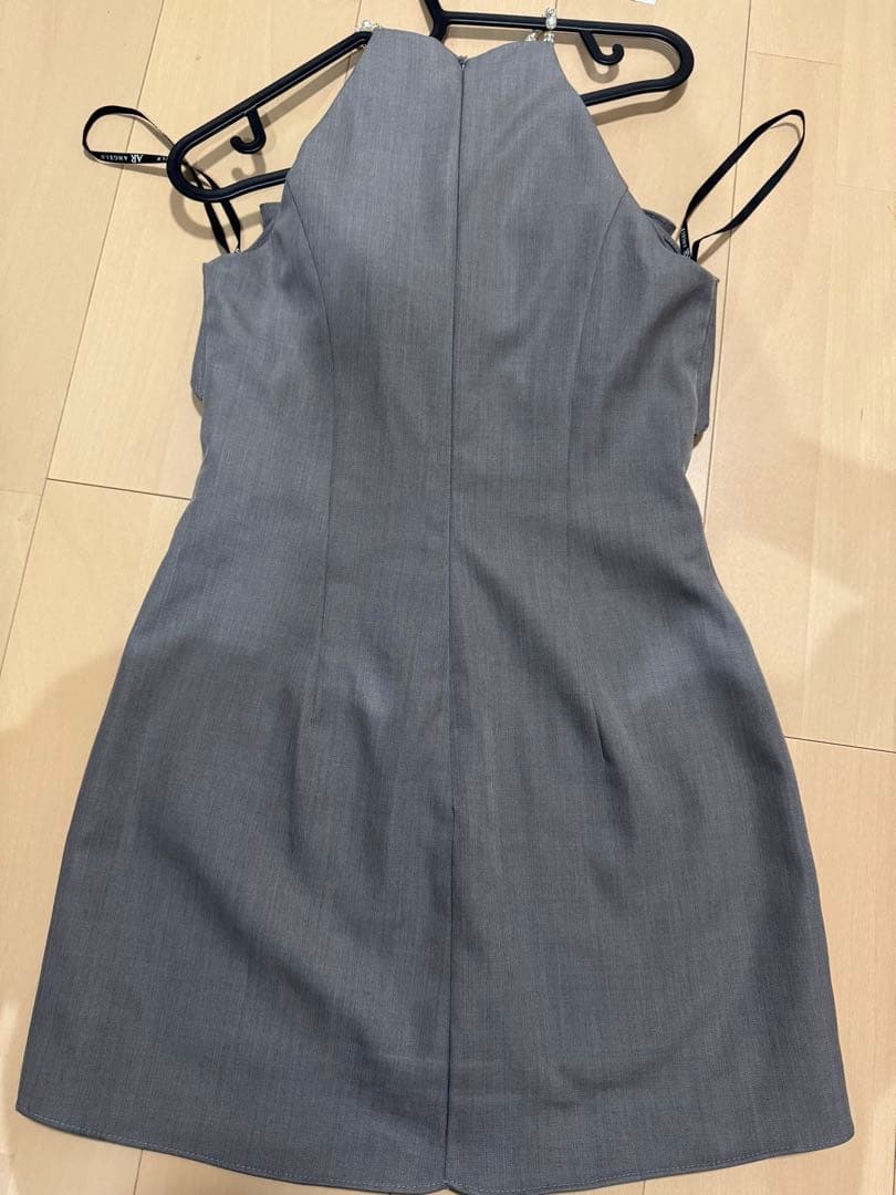 グレー フリル付きストラップレスドレス Sサイズ