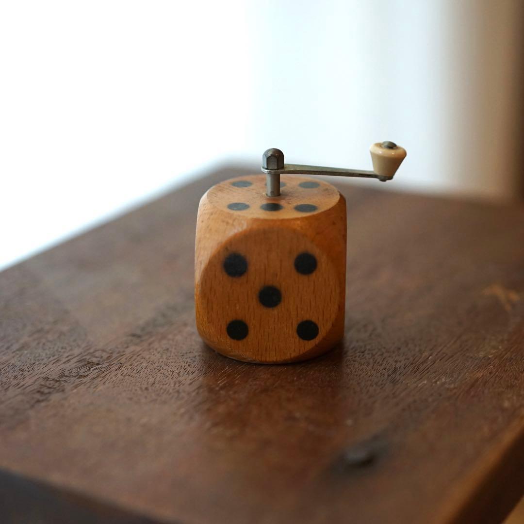 MARLUX社 ペッパーミル 胡椒挽き 木製 サイコロ（フランス）