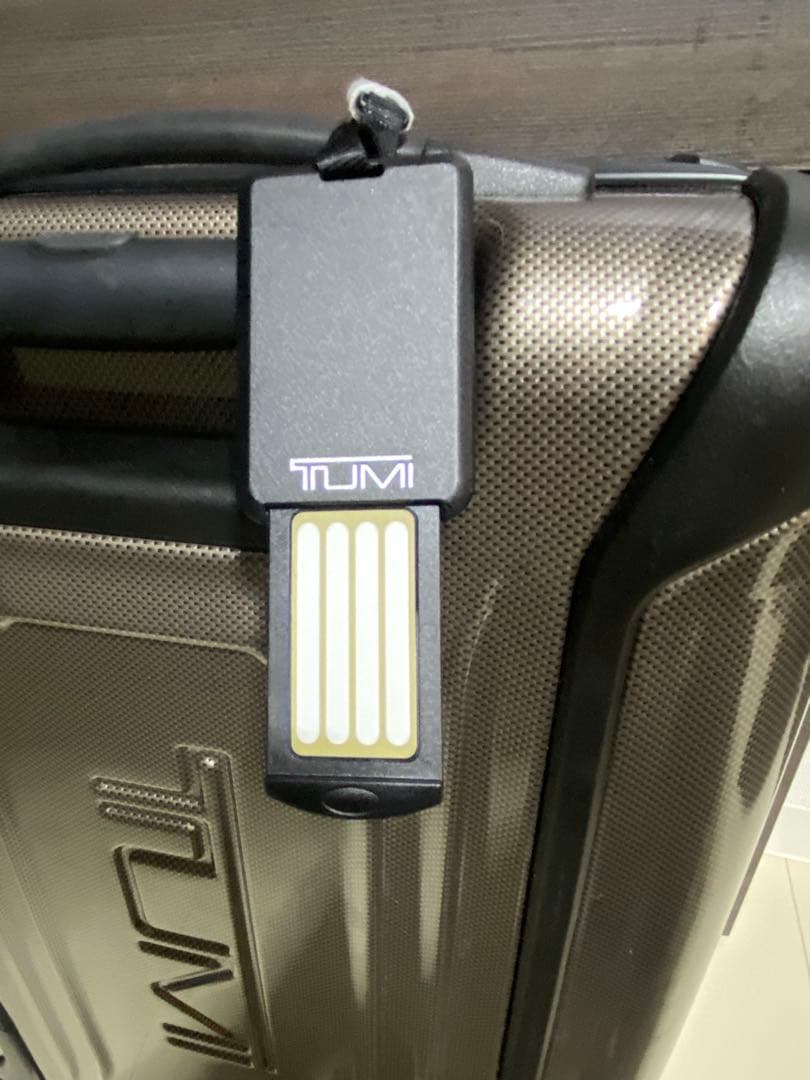 【正規品/新品未使用】TUMIキャリーケース カーボン　ゴールド