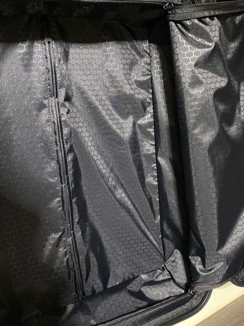 【正規品/新品未使用】TUMIキャリーケース カーボン　ゴールド