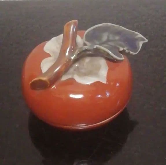 十二代　酒井田柿右衛門作　柿形　香合　共箱　共布　茶道具