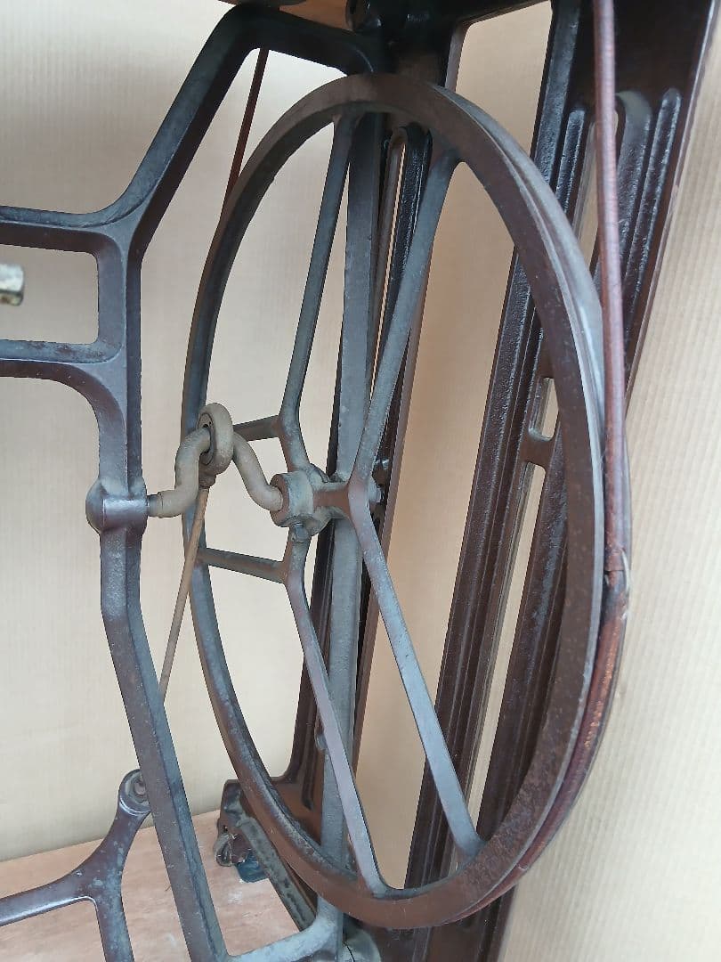 【 】ロイヤル足踏みミシン 　ヴィンテージTA-1