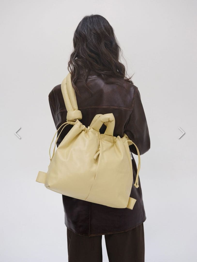 OLEND バターイエロー ショルダーバッグ