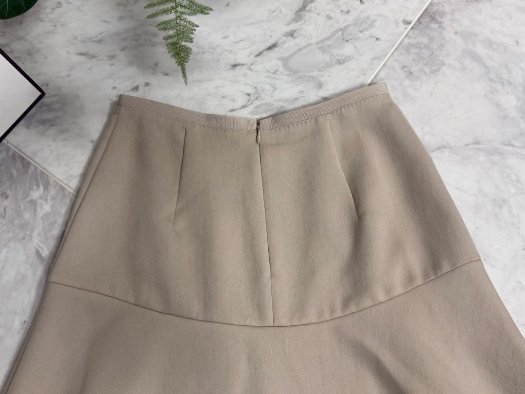 近年モデル★極美品★ANAYI フレアスカート ベージュ　38