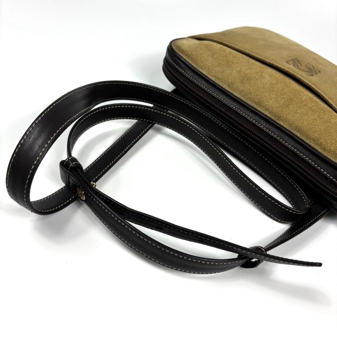 LOEWE アナグラム ロゴ ショルダーバッグ ポシェット スエード レザー