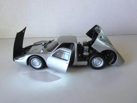 特価 MINICHAMPS 1/18 ポルシェ 904 Carrera GTS