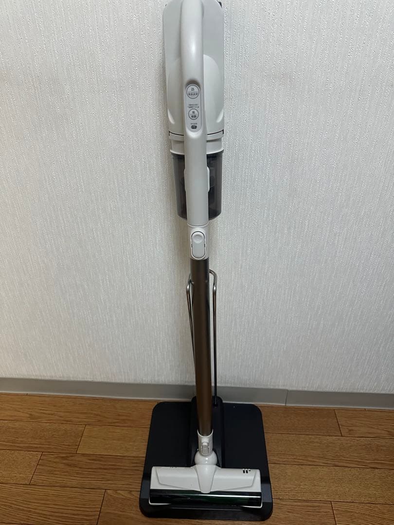 東芝 トルネオコードレスクリーナー VC-CLW33 掃除機シフォンベージュ
