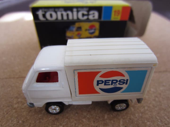 黒箱トミカ／【白PEPSI】本田技研／TN360 パネルバン