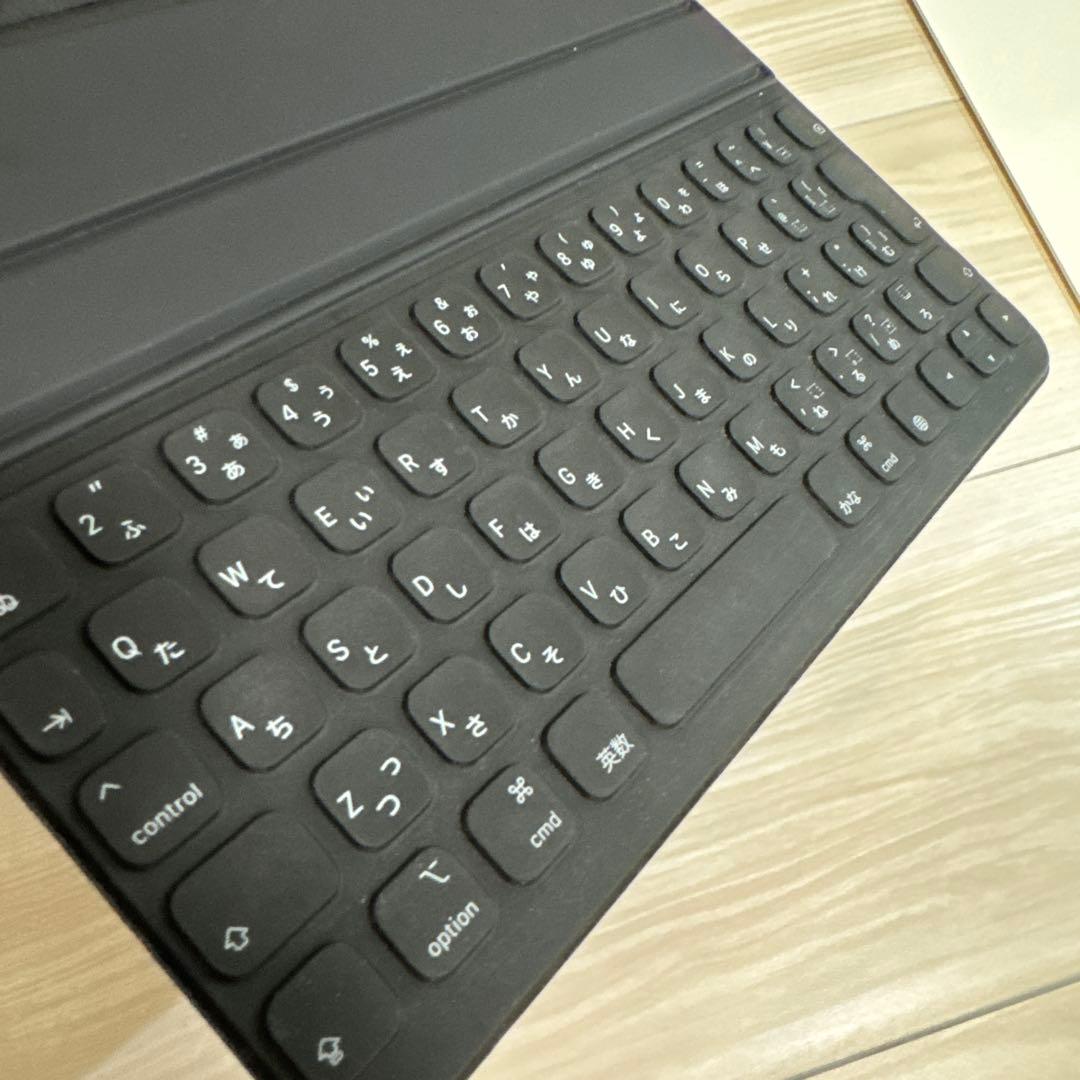 iPad スマートキーボードFolio 11インチ