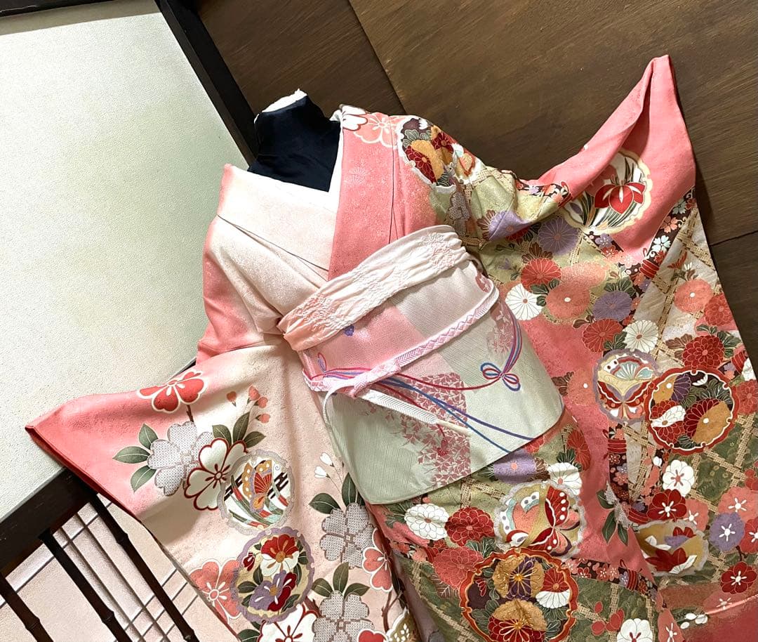 振袖 フルセット6点サイズS〜M 駒刺繍　雪輪花蝶文　金彩　正絹