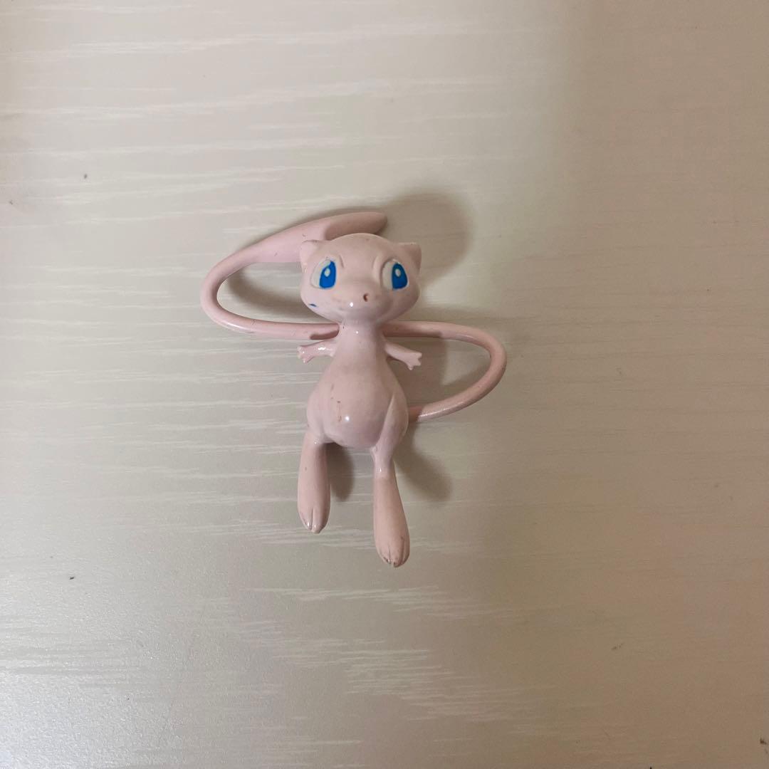 ミュウ　フィギュア　ポケモン