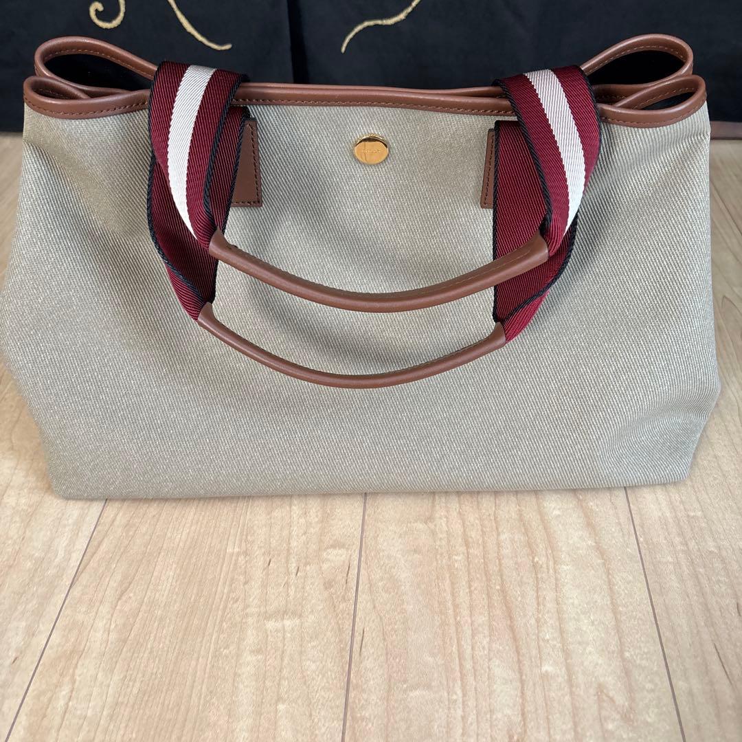 てこ様　【新品‼︎】　BALLY ベージュ キャンバス トートバッグ