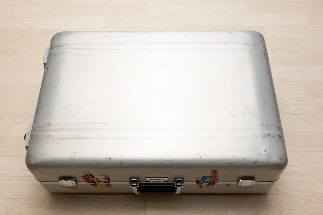 ゼロハリバートン アルミスーツケース 30inch タイヤ、ダイヤルロック修理済