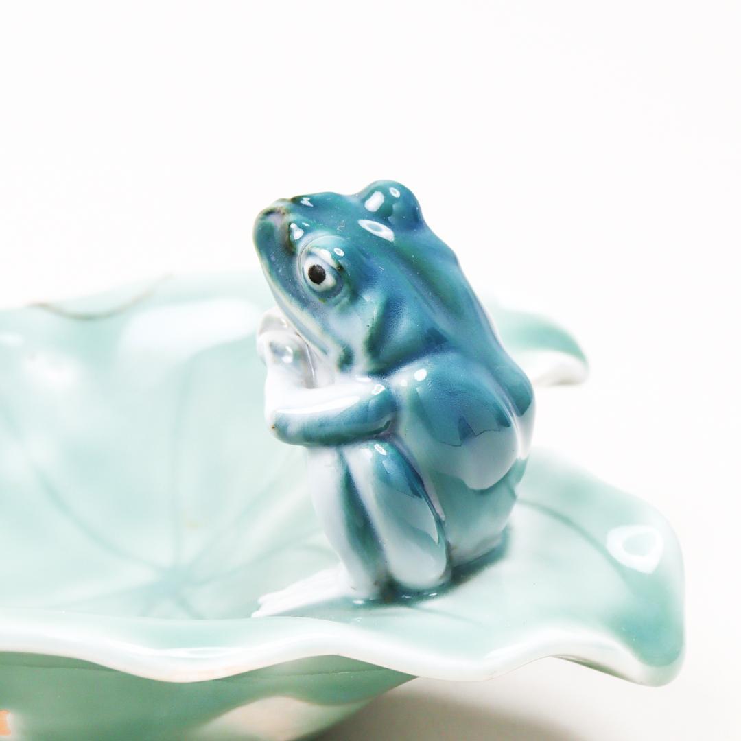 深川製磁 蛙細工付葉形鉢 トレイ 小物置き